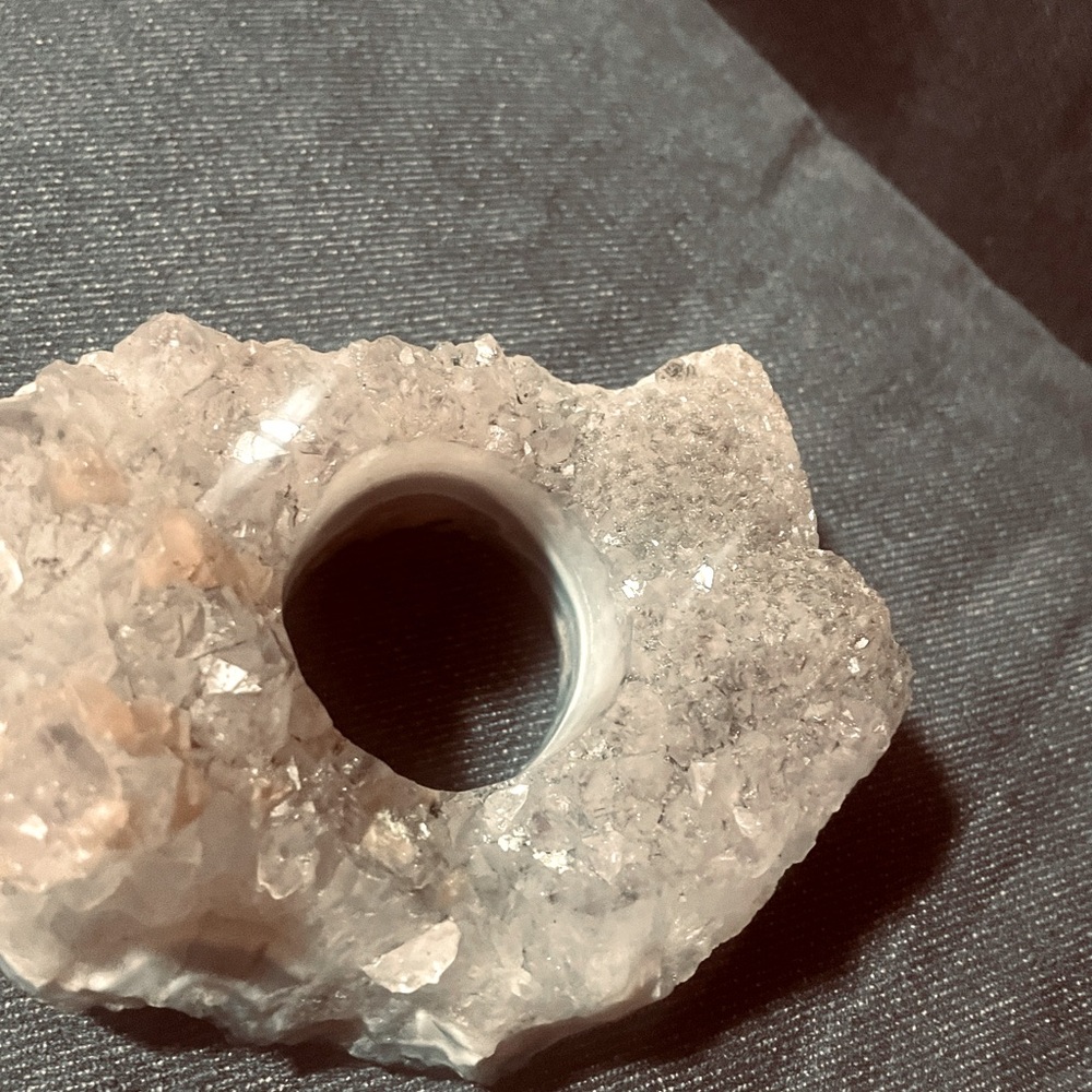 Amethyst crystal healing